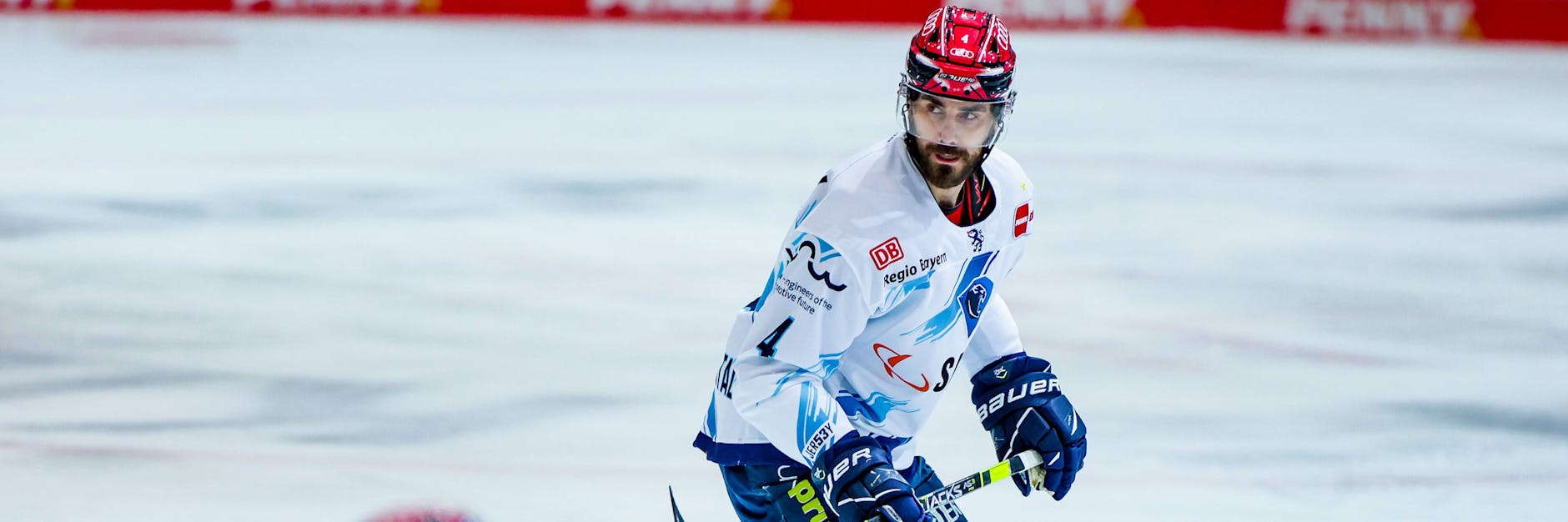 Morgan Ellis (29) verteidigt in der neuen Saison für die Eisbären.