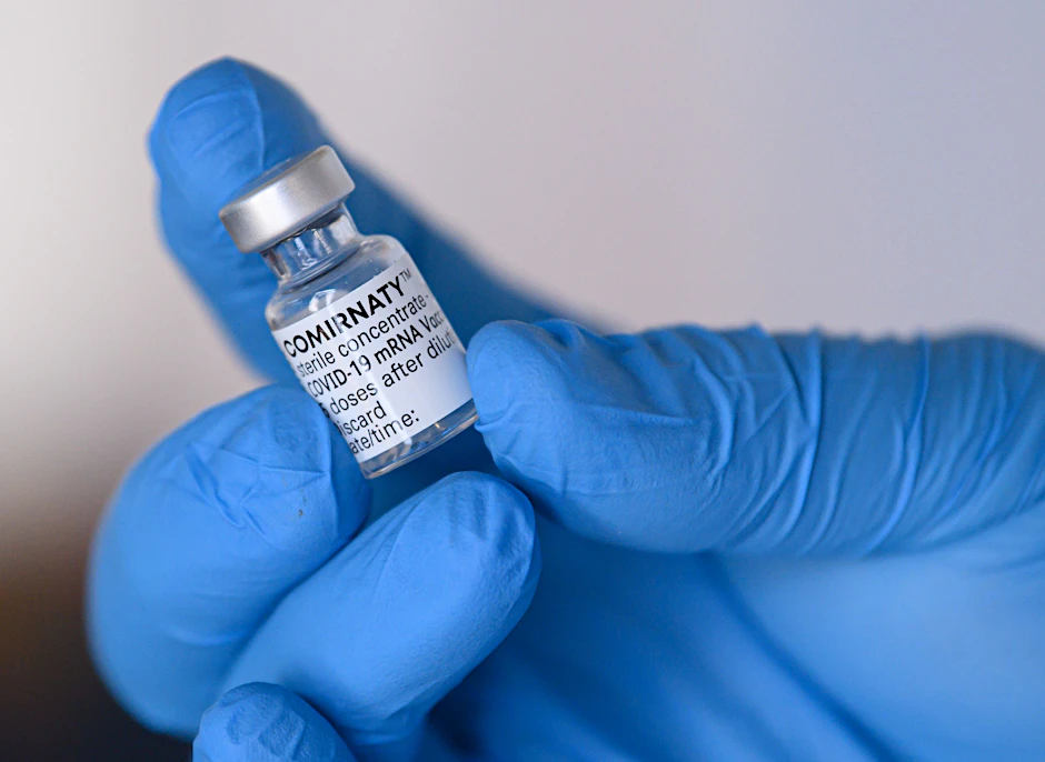 Die US-Arzneimittelbehörde FDA&nbsp;hat den Corona-Impfstoff des deutschen Impfstoffherstellers Biontech und seines US-Partners Pfizer bereits für Kinder und Jugendliche im Alter von 12 bis 15 Jahren zugelassen.