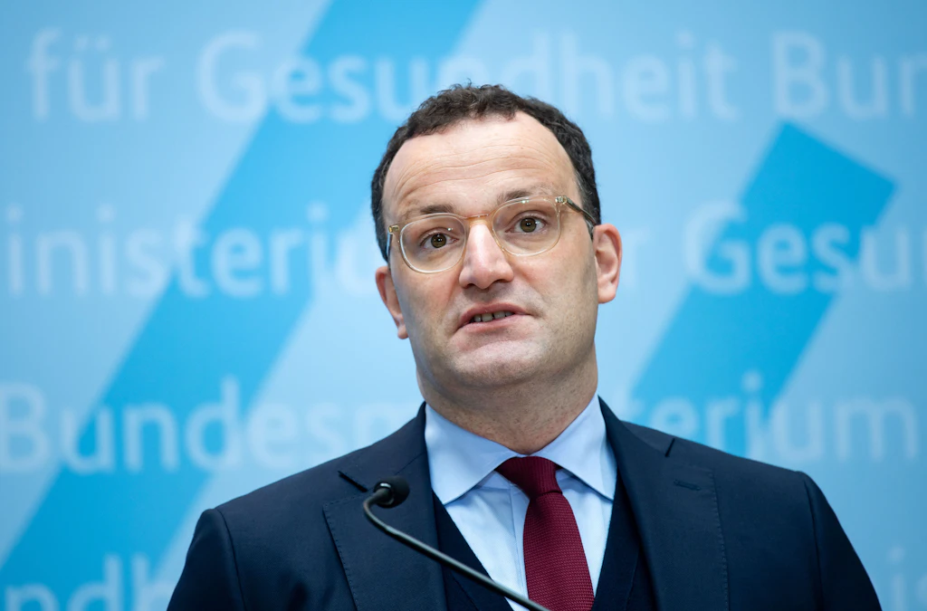 Impfungen für Kinder, Pflegepaket, Testzentren: Spahn vermasselt es mal wieder