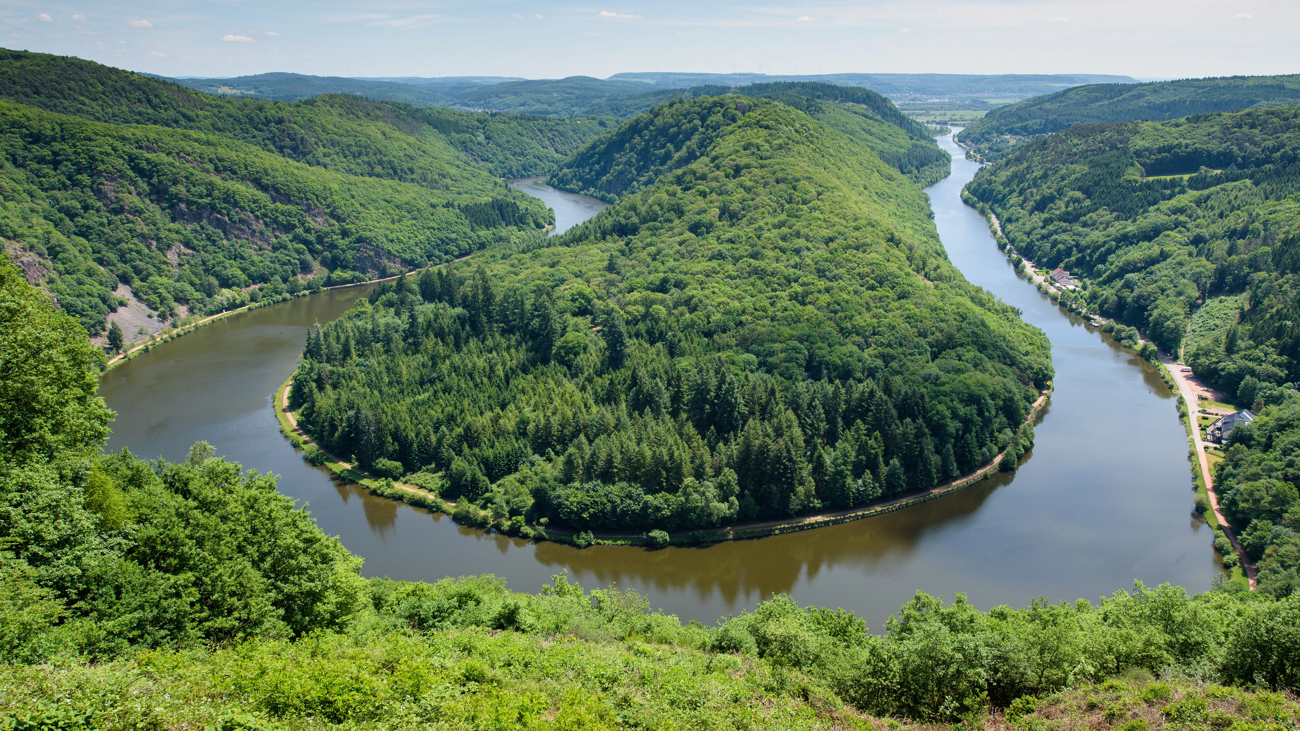 Die Saarschleife, aufgenommen vom Aussichtspunkt „Cloef“ in Orscholz.