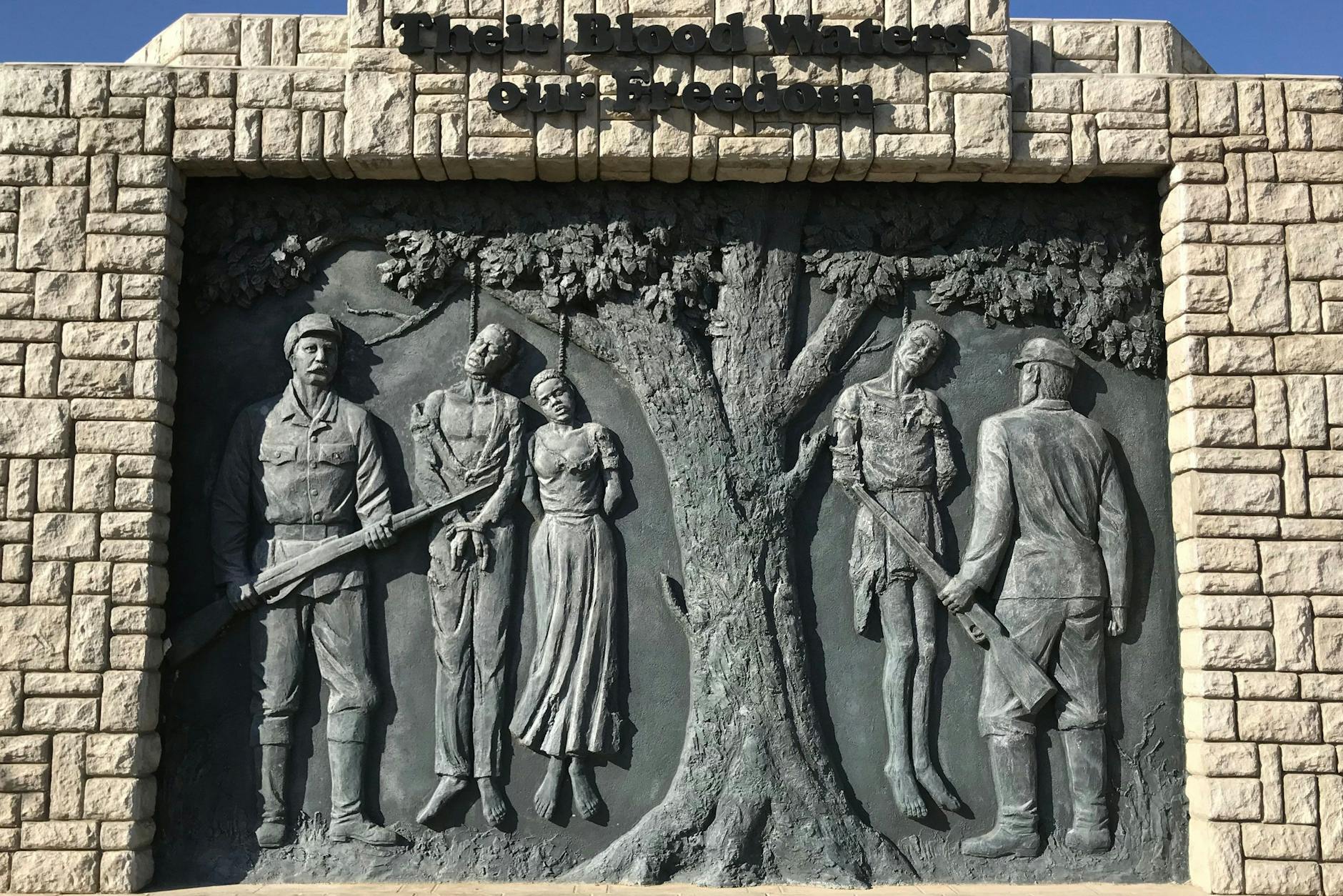 Ein Denkmal erinnert im Zentrum der namibischen Hauptstadt Windhoek an den von deutschen Kolonialtruppen begangenen Völkermord an den Herero und Nama von 1904 bis 1908.