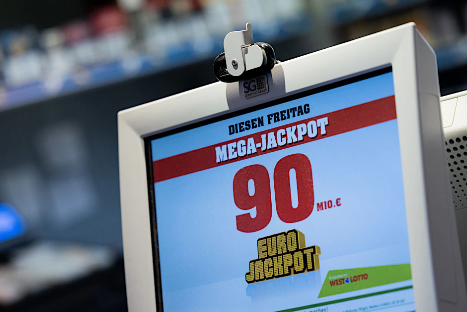 Der Mega-Jackpot hatte sich über sechs Ziehungen hinweg aufgebaut.&nbsp;