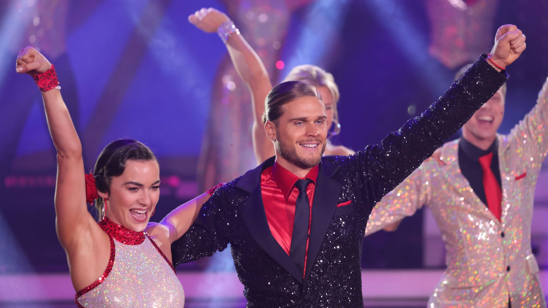Der Titel „Dancing Star 2021“ geht an Rúrik Gislason und Renata Lusin.