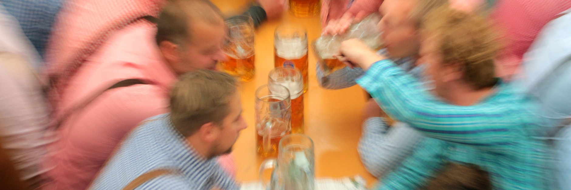 Ein Bild aus besseren Tagen: Oktoberfest in München und Bier satt.