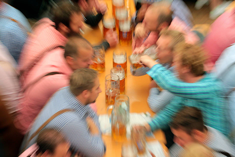 Ein Bild aus besseren Tagen: Oktoberfest in München und Bier satt.