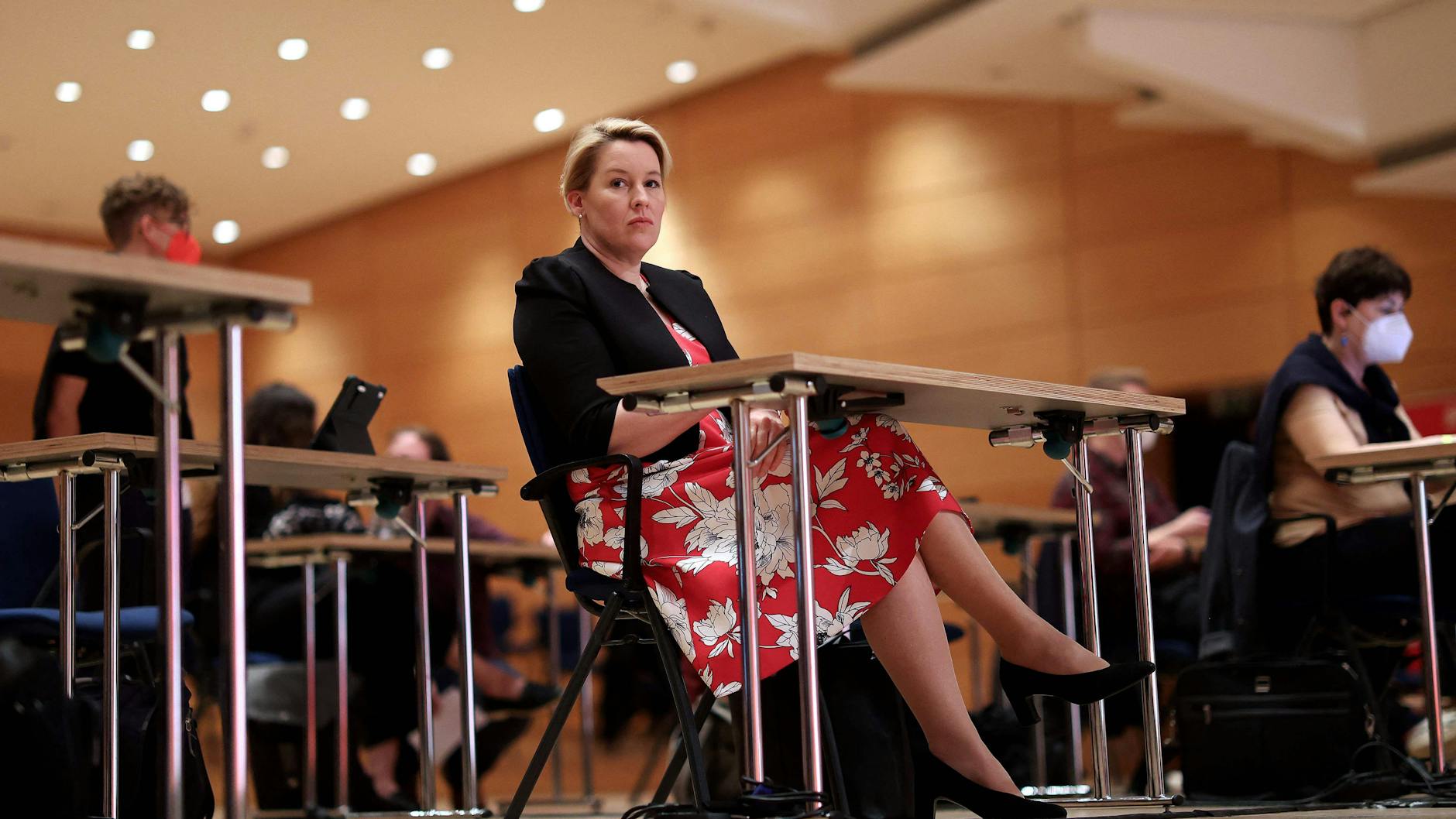 Nicht begeistert über die Äußerungen des Ostbeauftragten: Berlins SPD-Spitzenkandidatin Franziska Giffey.