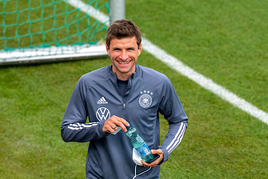 Thomas Müller ist als Energiebündel schon im Trainingslager gefordert.