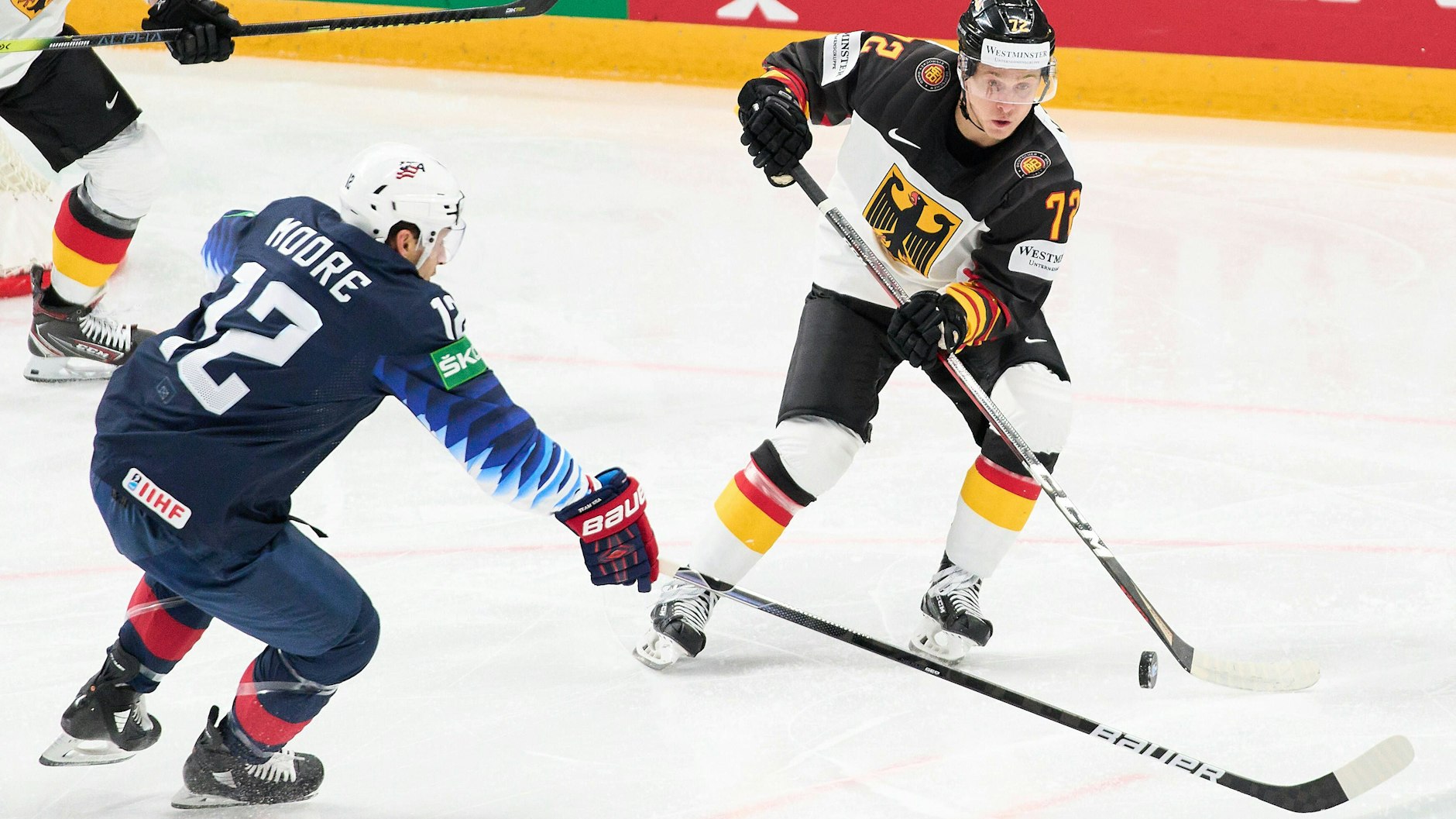 Auch Dominik Kahun (rechts) konnte bei seinem WM-Debüt die Ladehemmung des deutschen Teams nicht beheben.