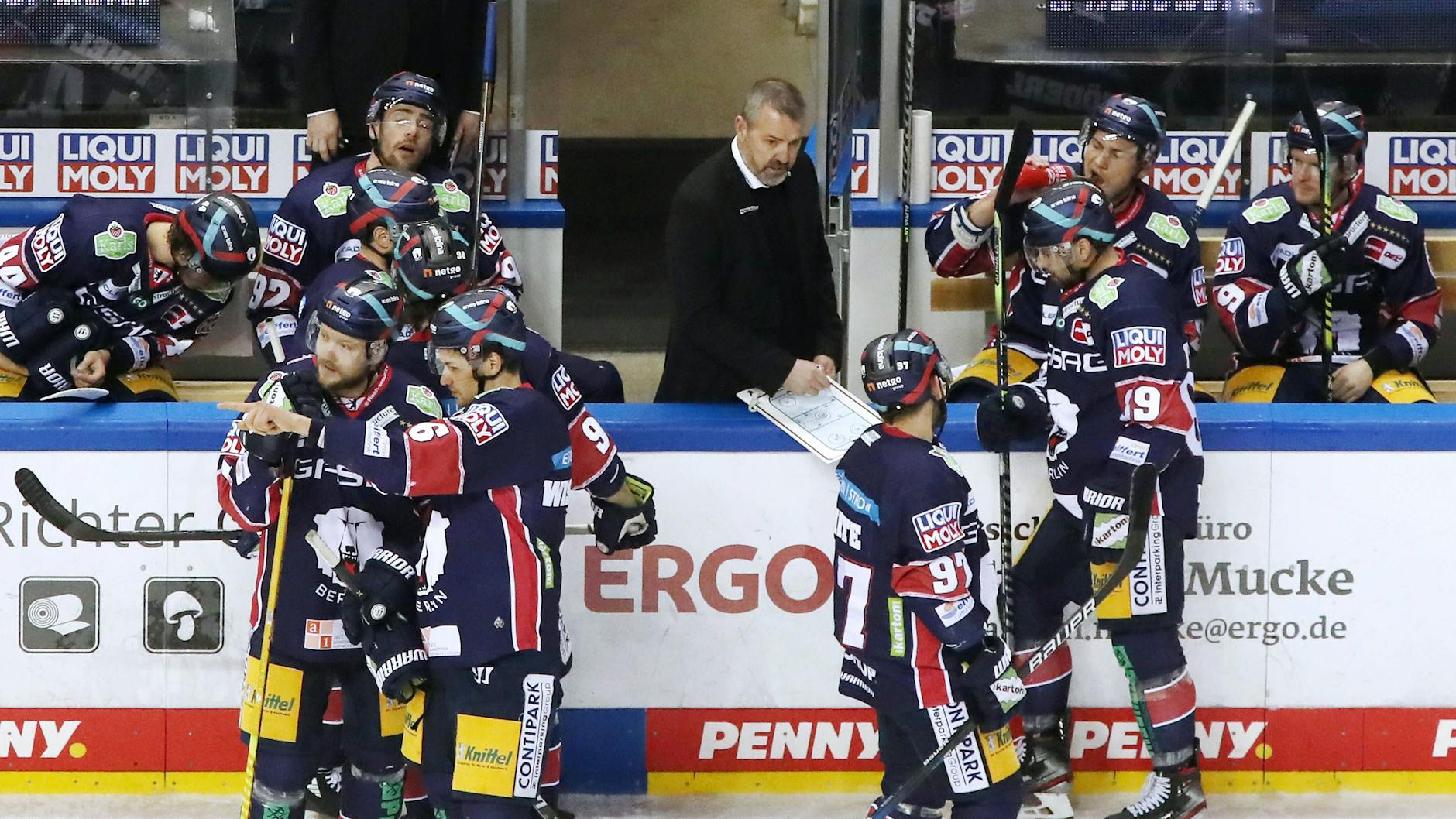 Trainer Serge Aubin weiß um die Stärken seiner Spieler, auch in heiklen Phasen.
