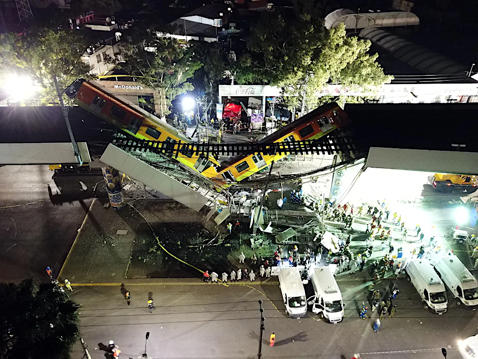 In Mexiko ist eine U-Bahn-Brücke eingebrochen und hat 20 Menschen in den Tod gerissen.