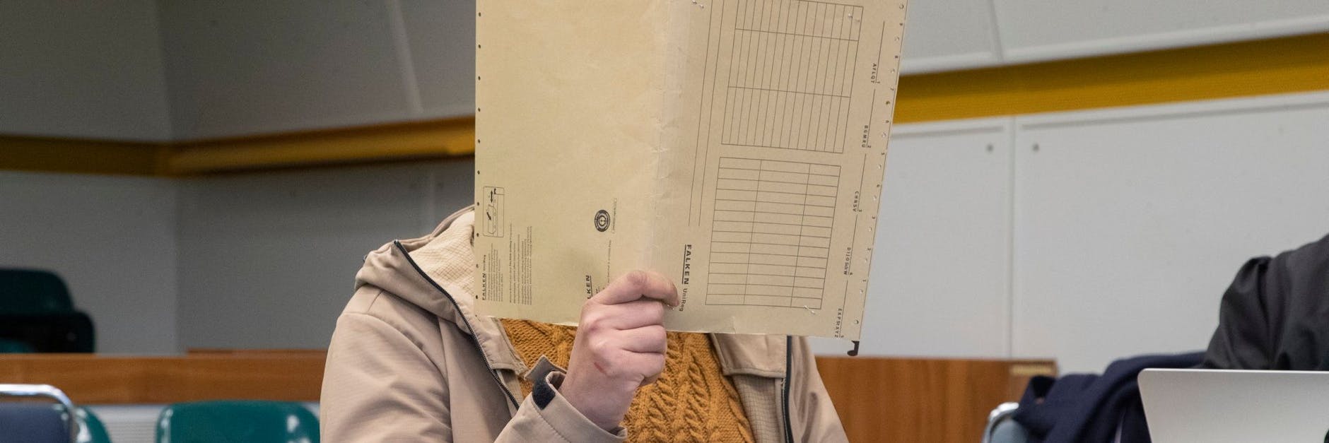 Der angeklagte U-Bahn-Schläger bekam am Dienstag ein Jahr Haft auf Bewährung.