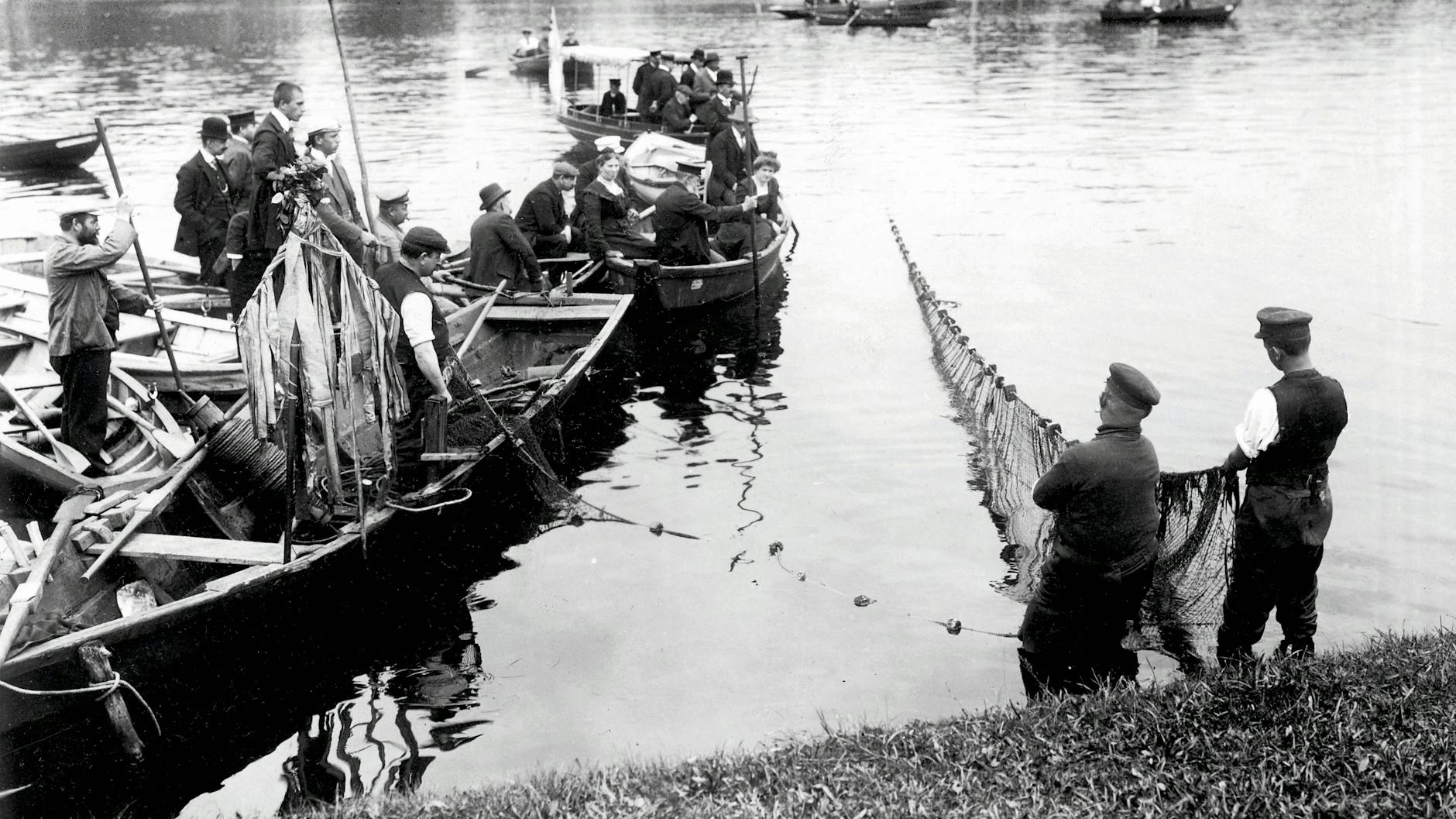 Fischfang an der Halbinsel Stralau um 1920