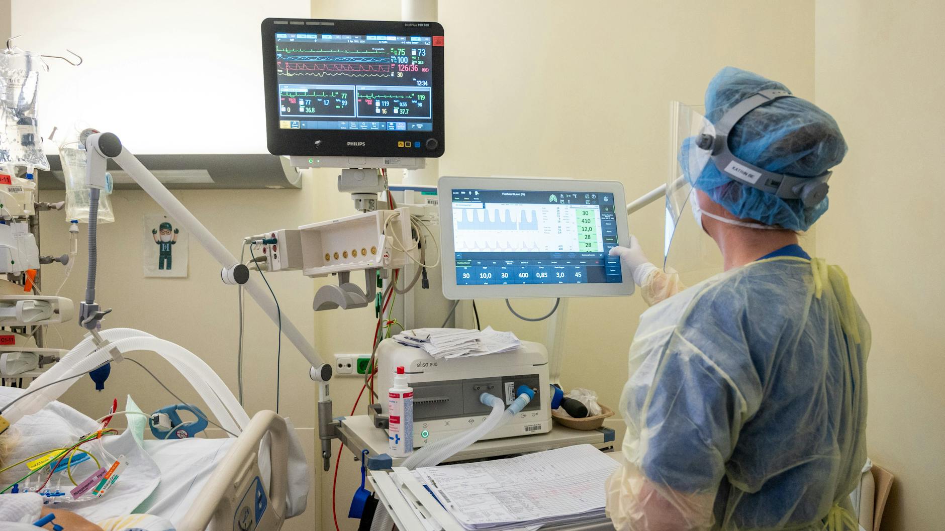 Notfallsanitäter Jan Schad möchte „festhalten, dass die Gegner der #allesdichtmachen-Kampagne keineswegs für alle Mitarbeiter des Gesundheitssystems sprechen“ (Symbolbild).