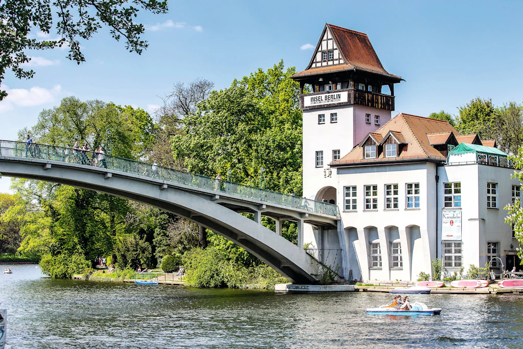 Die schönsten Kanu- und Kajak-Spritztouren in die Berliner Geschichte