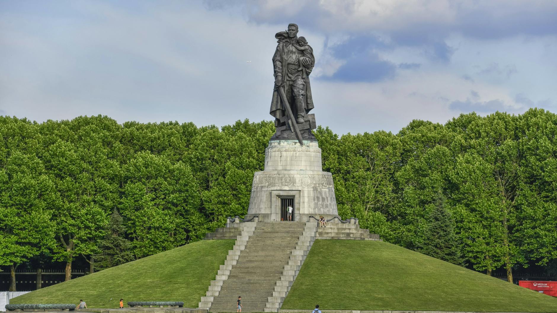 Sowjetisches Ehrenmal im Treptower Park. Die Sanierung zieht sich hin.