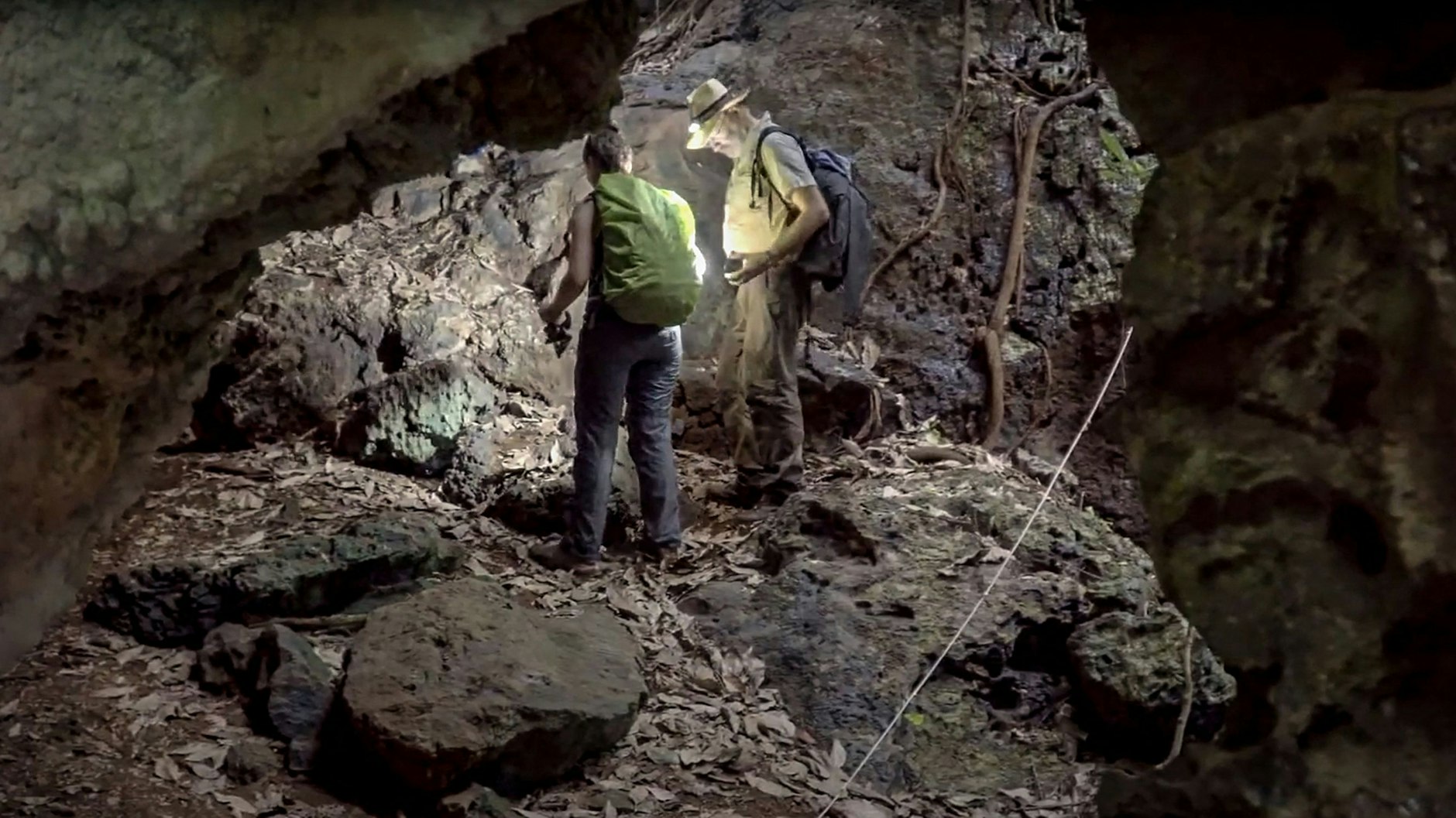 Die bisher älteste bekannte Bestattung eines Menschen in Afrika haben Forscher im Höhlensystem Panga ya Saidi im Südosten Kenias nachgewiesen.