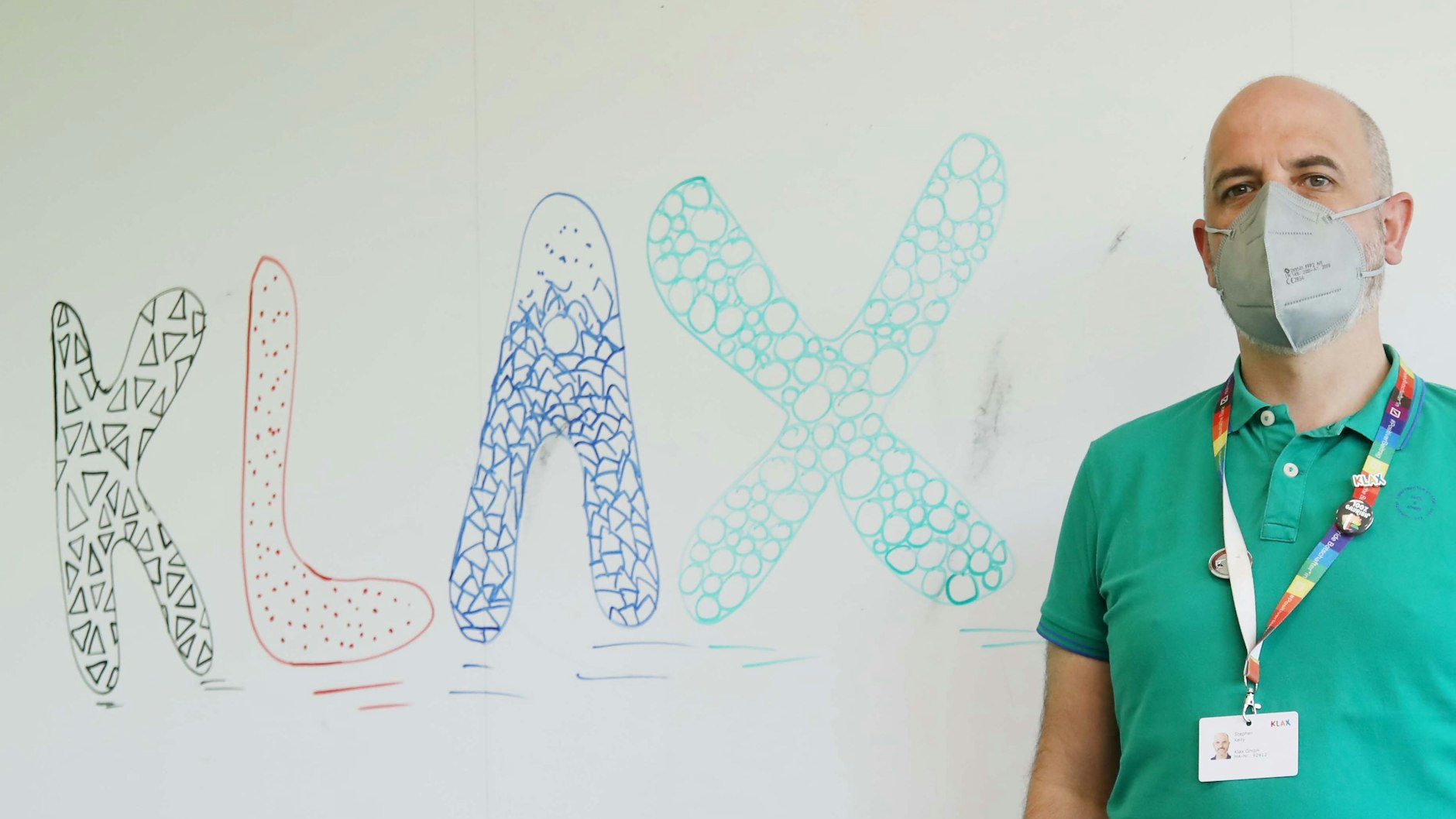 Der in Irland geborene Schulleiter Stephen Kelly (43) in einem der Klassenräume