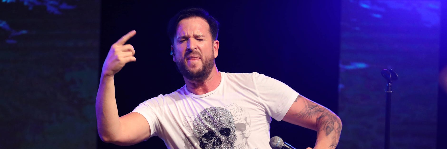 Ein Bild aus früheren Tagen: Michael Wendler als Schlagersänger auf der Bürhne.