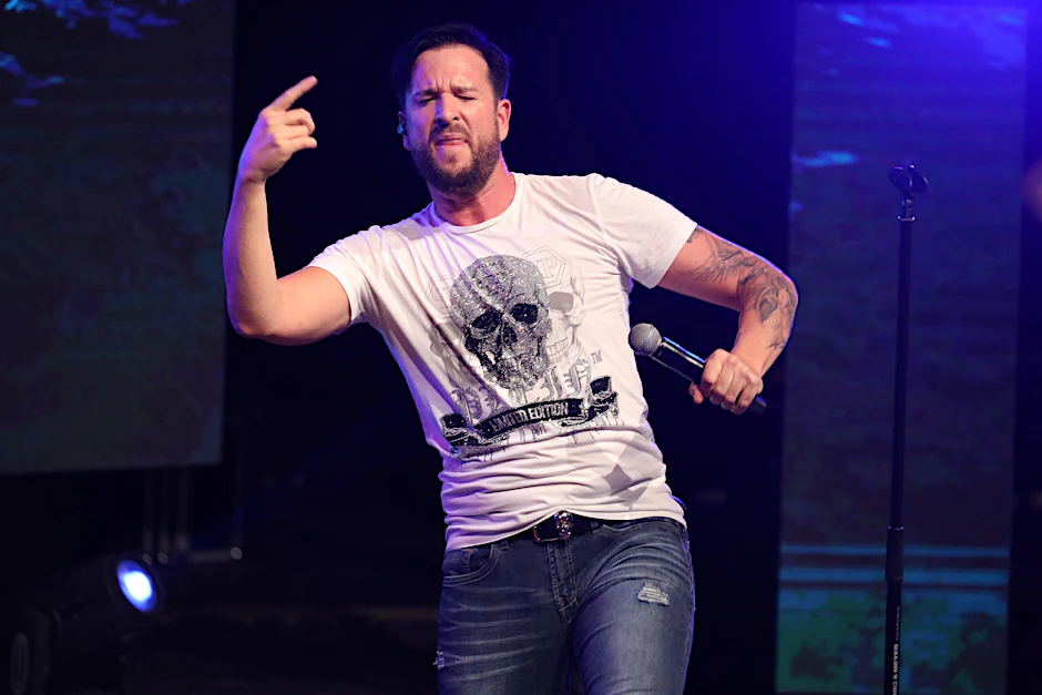 Ein Bild aus früheren Tagen: Michael Wendler als Schlagersänger auf der Bürhne.