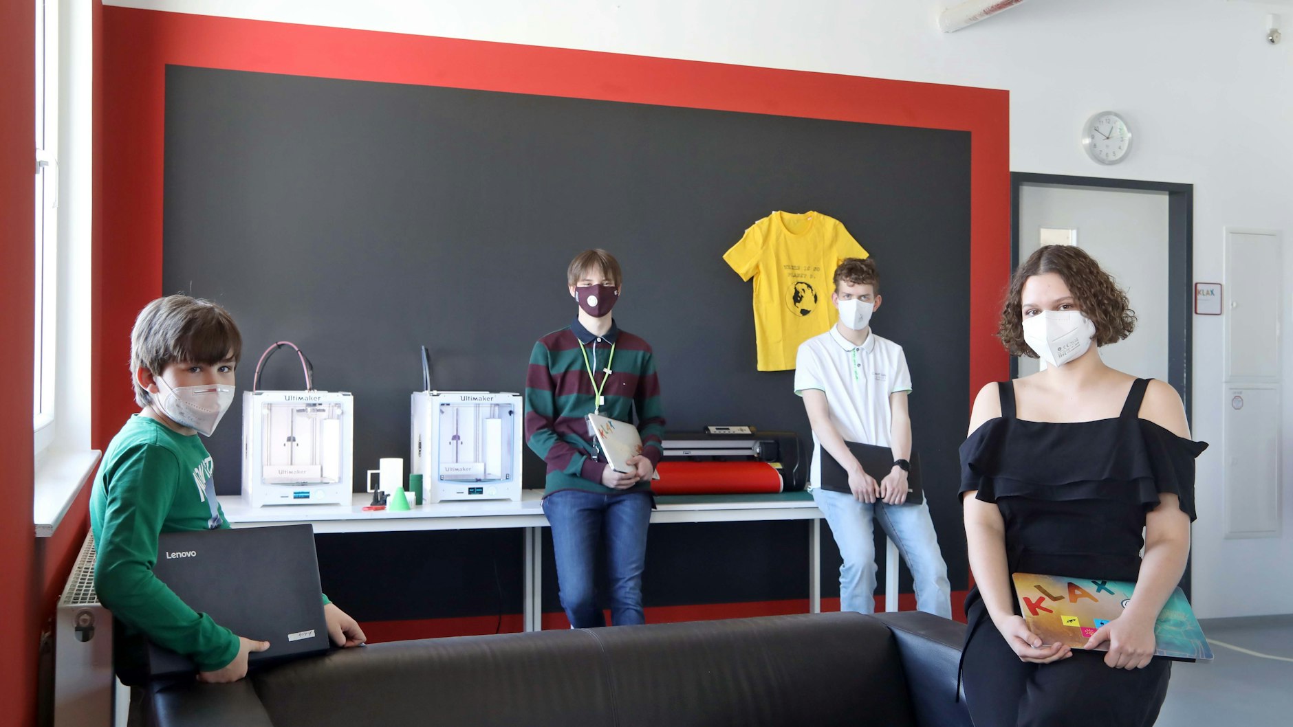 Die Klax-Gemeinschaftsschule in Pankow ist für den  Deutschen Schulpreis nominiert. Bruno (11), Sean (16), Connor (17) und Linette (17) im Makerspace.&nbsp;