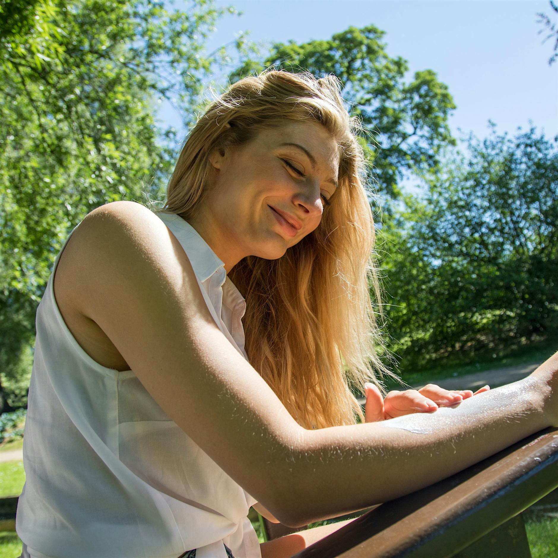 Hautarzt empfiehlt: Sonnencreme aus dem Vorjahr lieber entsorgen