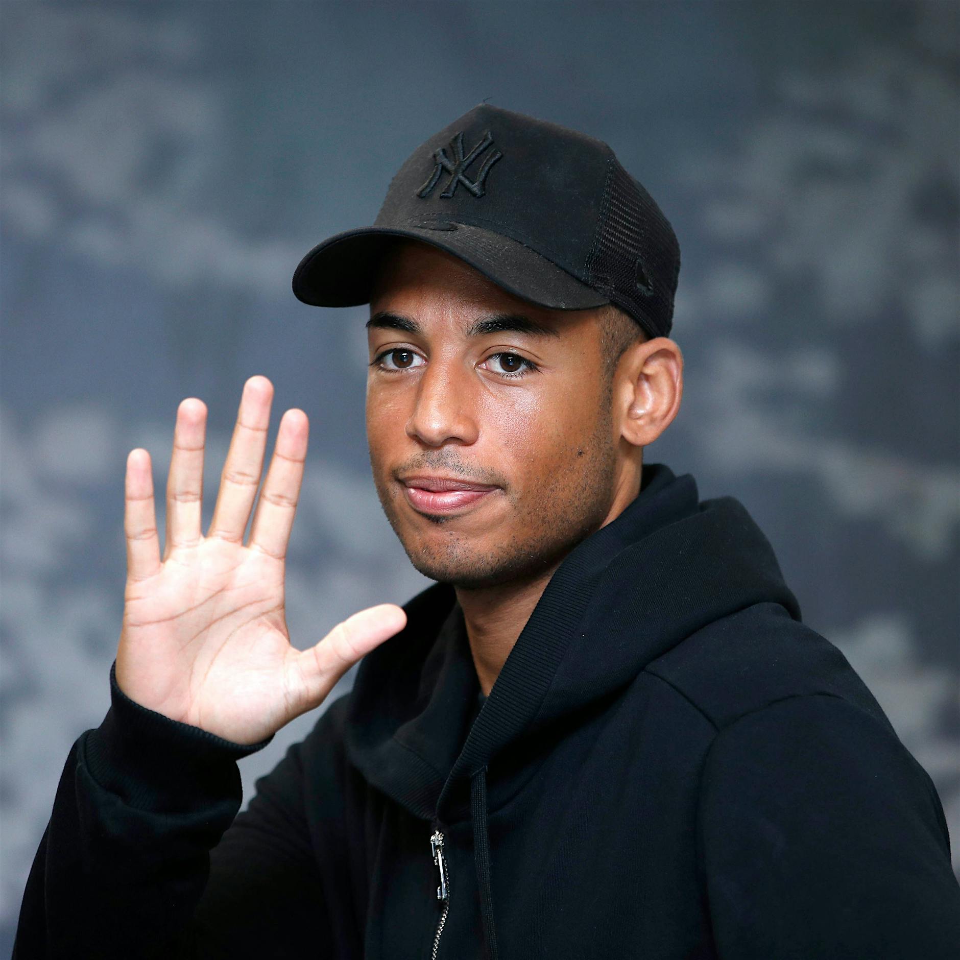 Aogo: Beleidigt als „Quotenschwarzer“, angegriffen wegen „bis zur Vergasung“