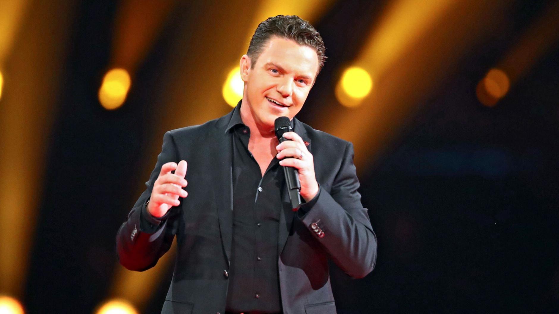 Der Schlagersänger und Trompeter Stefan Mross bei einem Auftritt (Archivbild).