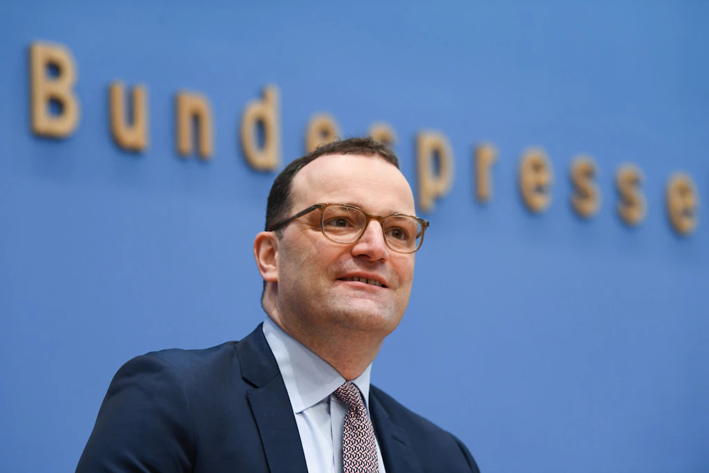 Spahn zur Corona-Lage: Sommerurlaub in der EU ohne Impfung möglich