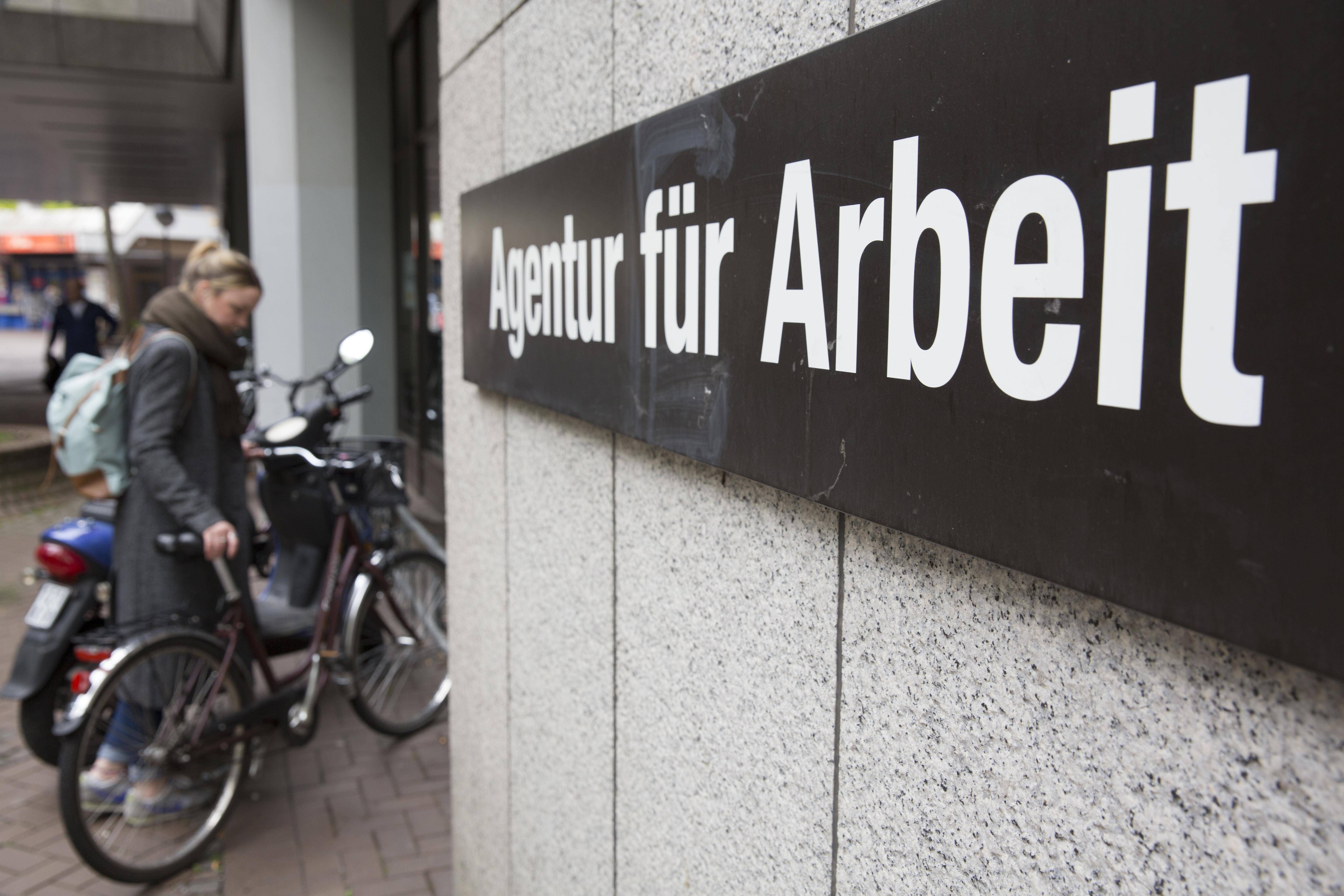 Alle Bundesländer kommen schneller aus der Arbeitslosigkeit als Berlin