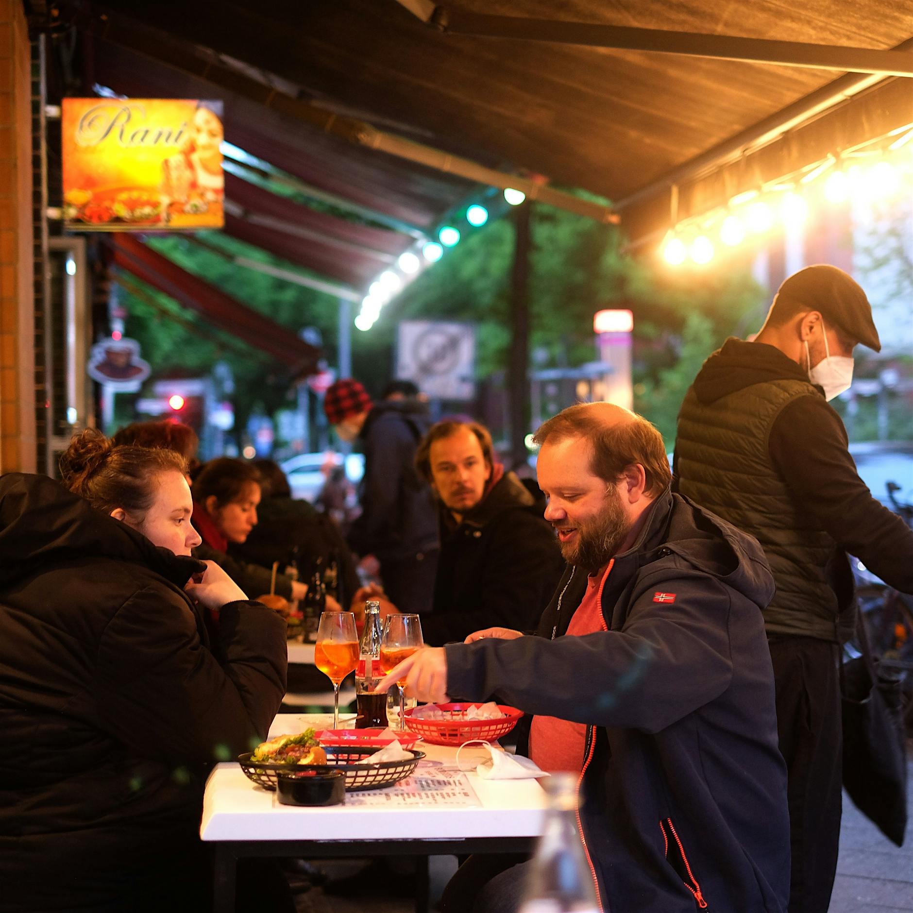 Berlin: Außengastro und Einkaufen ab Freitag ohne Test