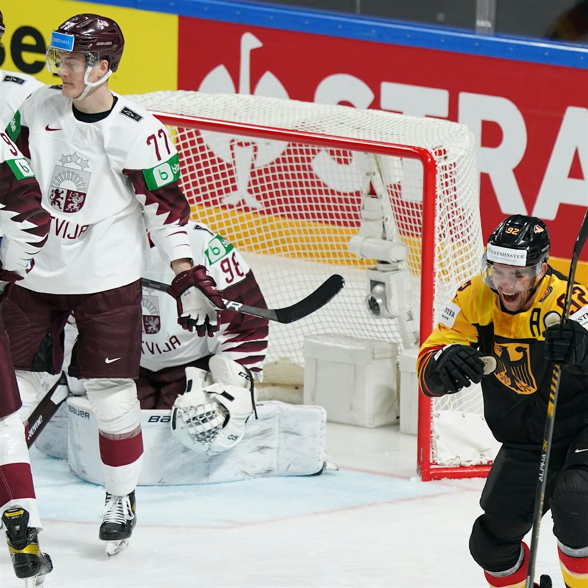 2:1 gegen Lettland: Deutschland zittert sich in das WM-Viertelfinale