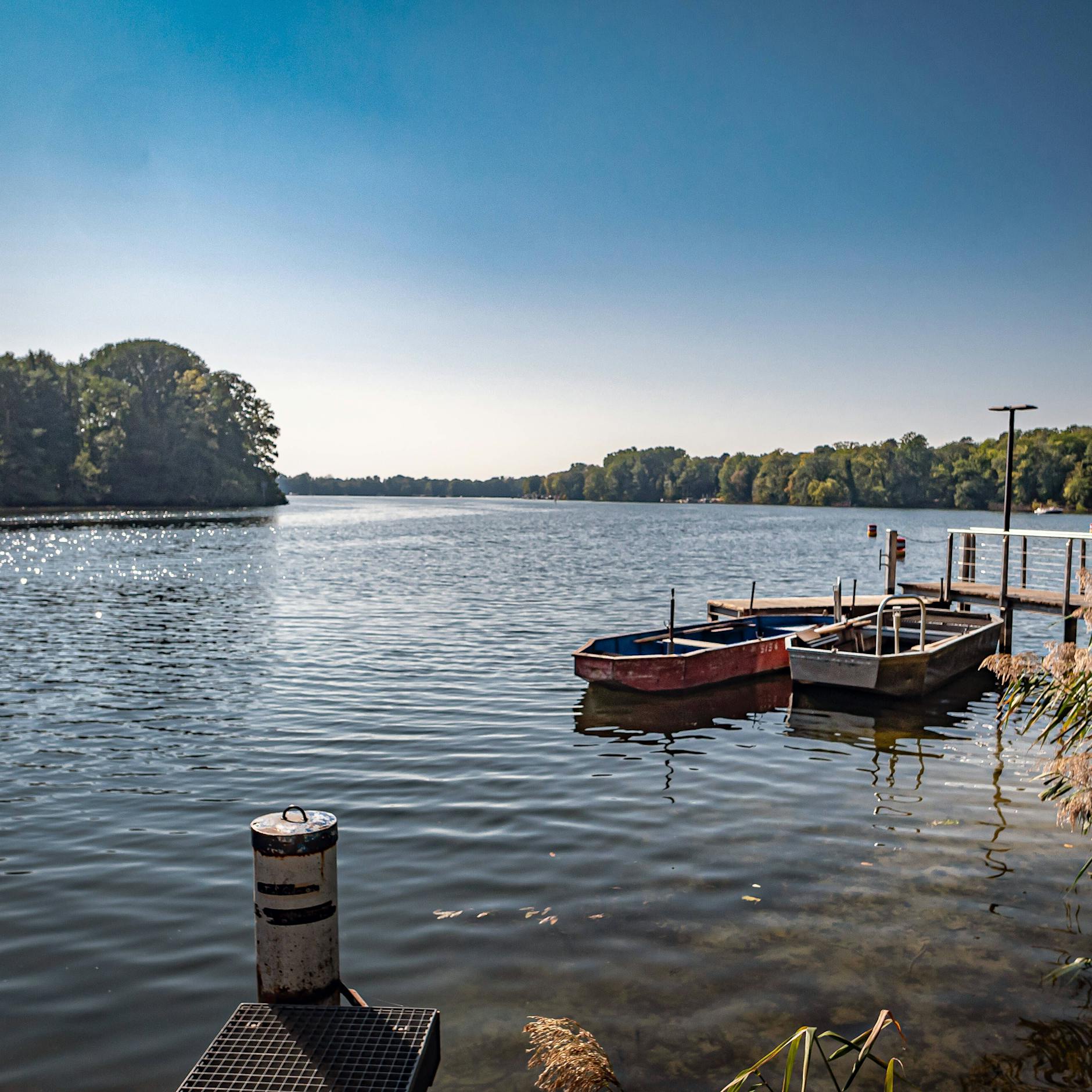 Badeverbot im Tegeler See bleibt, weil der Unterwasser-Killer noch da ist