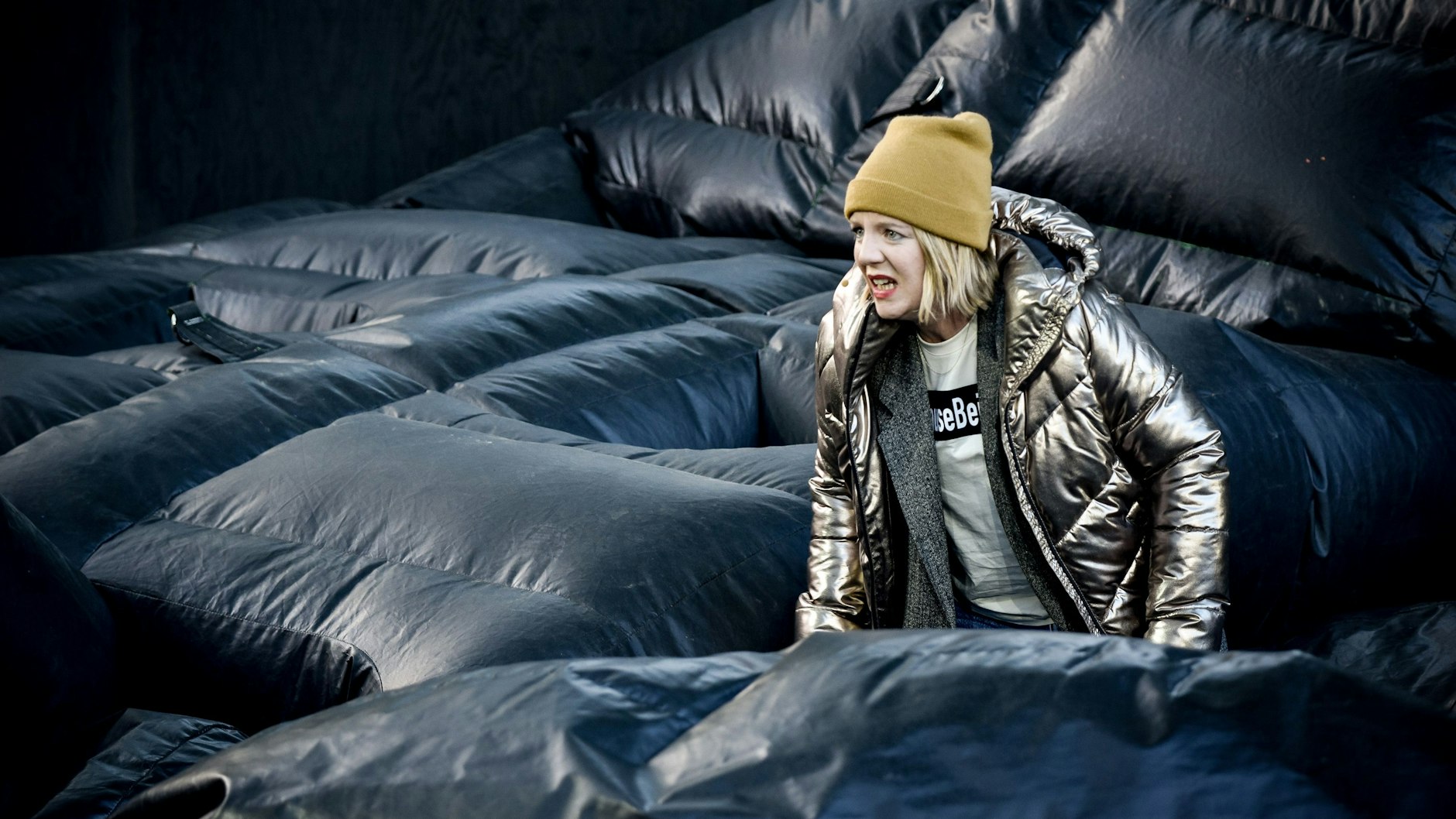 Eine Szene aus „When there’s nothing left to burn you have to set yourself on fire“.