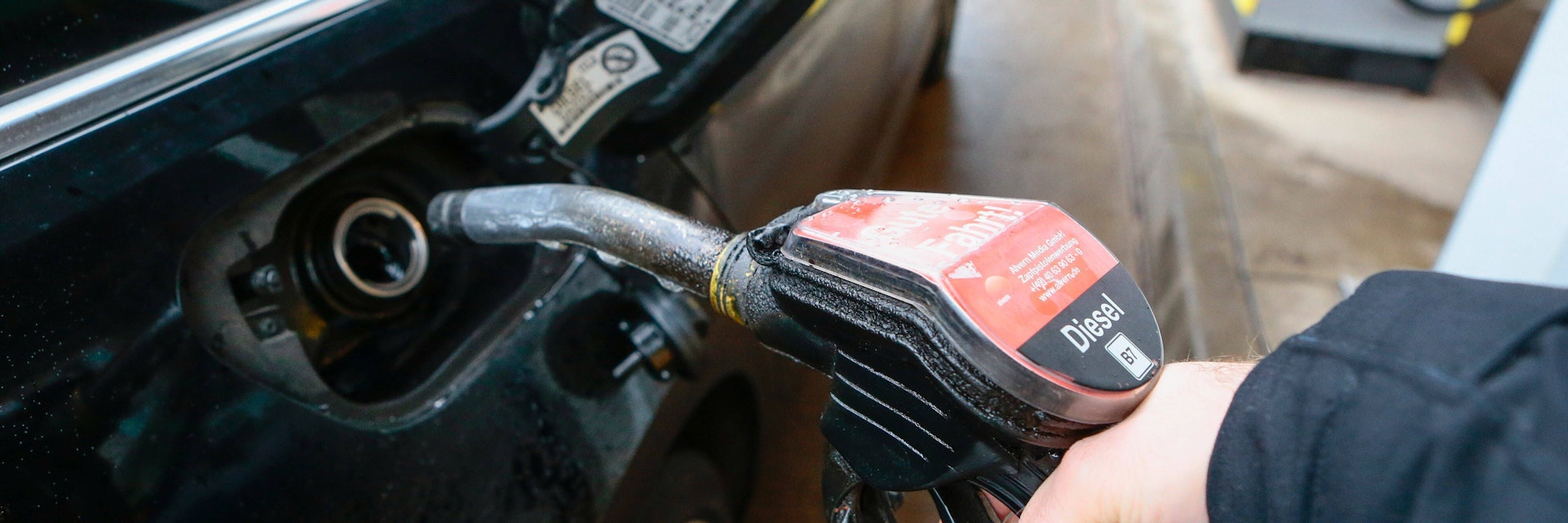 Die Sprit-Preise sind stark angezogen. Da lohnt es sich, die günstigsten Tankzeiten zu nutzen.