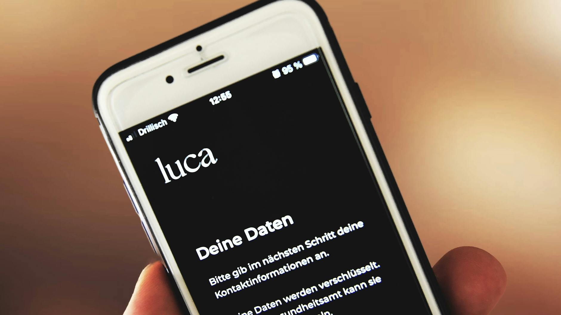 Mit der Luca-App ist der digitale Corona-Impfnachweis auf dem Smartphone abrufbar.