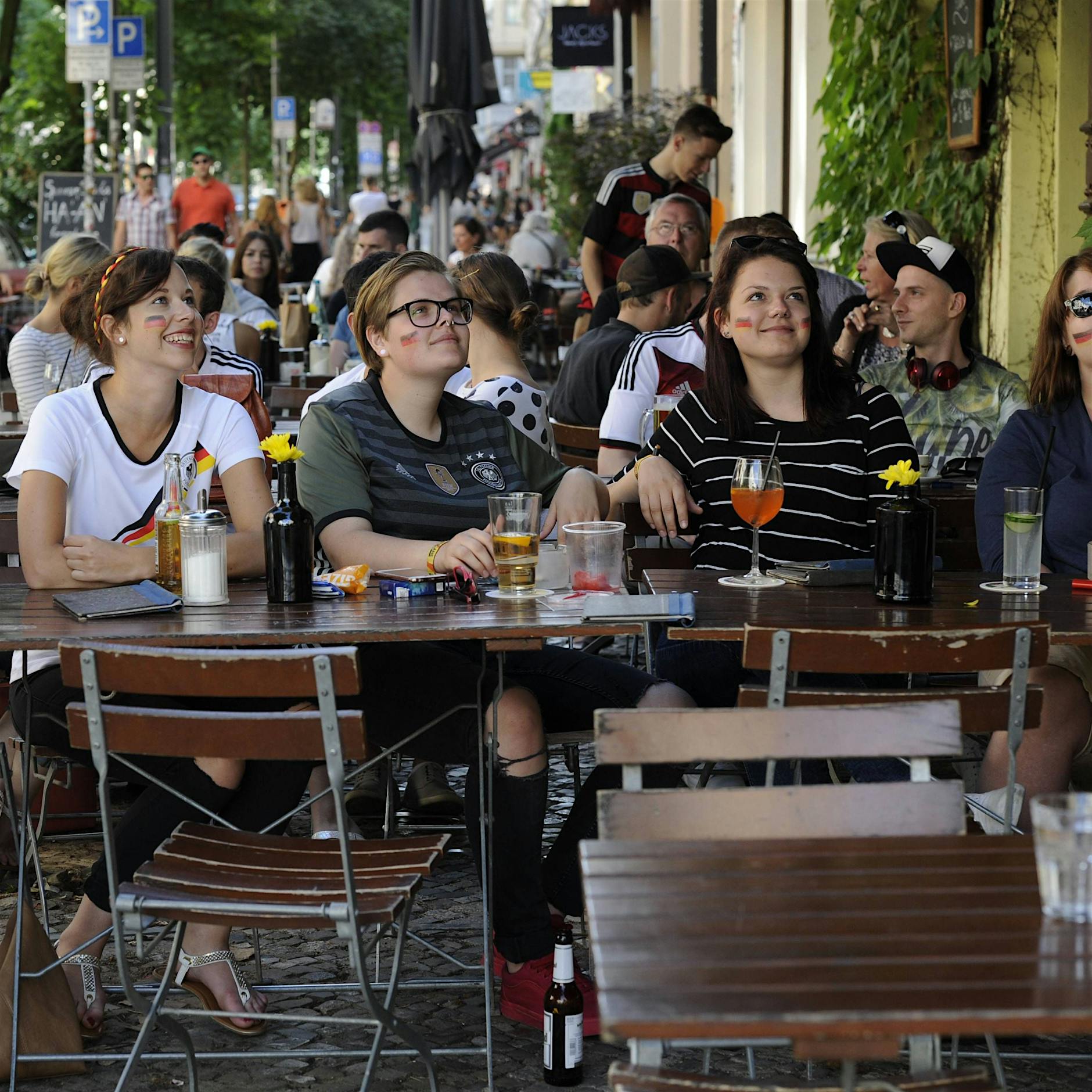 Public Viewing in Berlin: Hier können Sie den EM-Sommer genießen