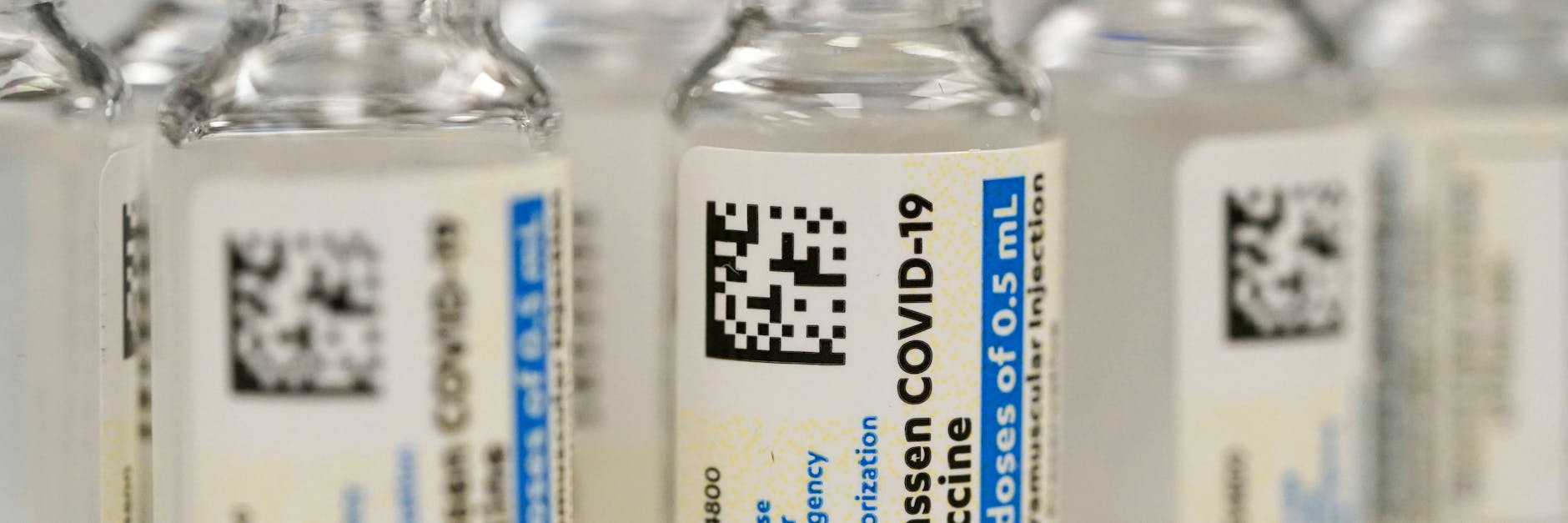 Die Firma Emergent BioSolutions stellte die Produktion des Johnson & Johnson-Vakzins im April ein, nachdem die Inhaltsstoffe des Präparats mit denen von Astrazeneca vertauscht worden waren (Symbolbild).