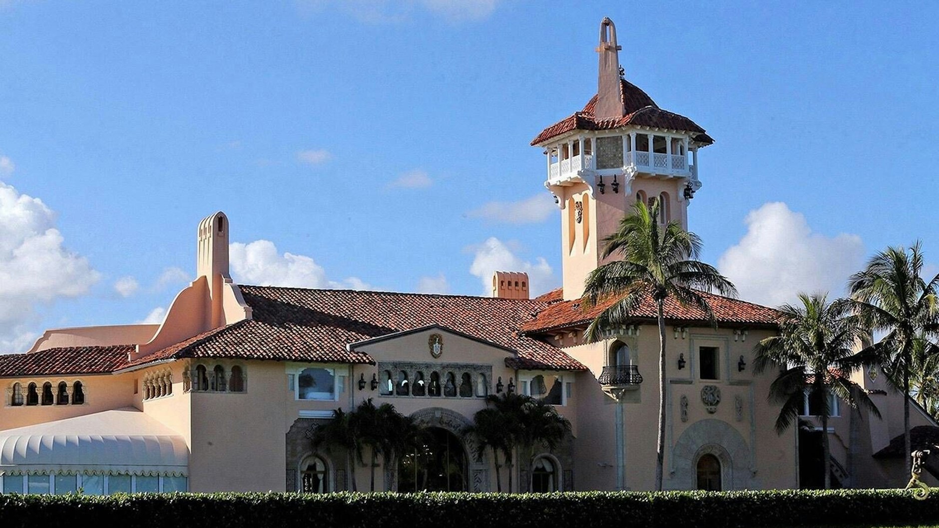 Die ersten Monate nach seiner Amtszeit residierte Trump in seinem Club Mar-a-Lago in Palm Beach.