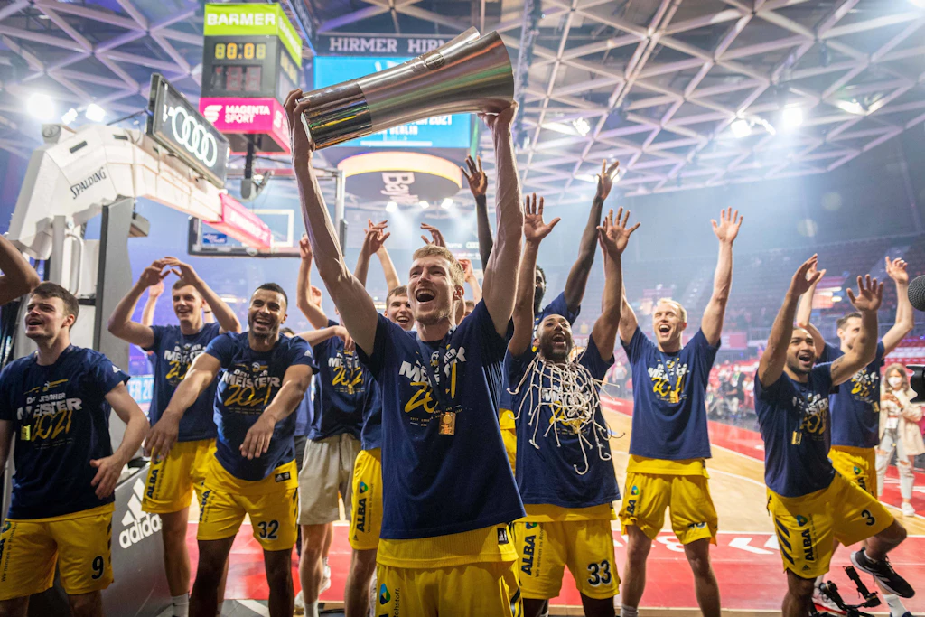 86:79-Sieg! Alba quetscht den Titel raus