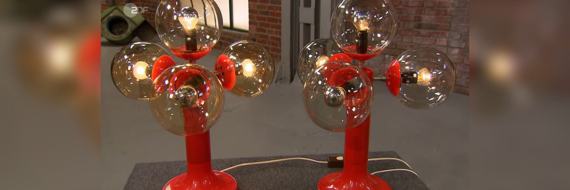 Diese DDR-Lampen stehen bei „Bares für Rares“ zum Verkauf.