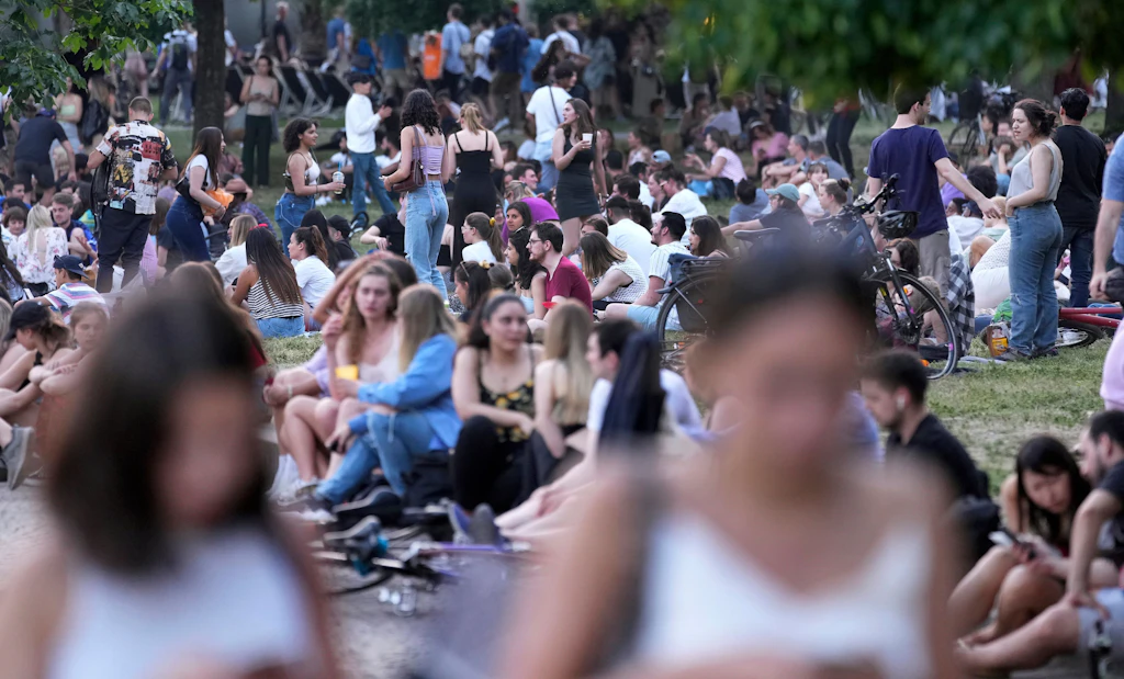 Corona in Berlin: Inzidenz weiter auf 15,4 – Lockerungen kommen