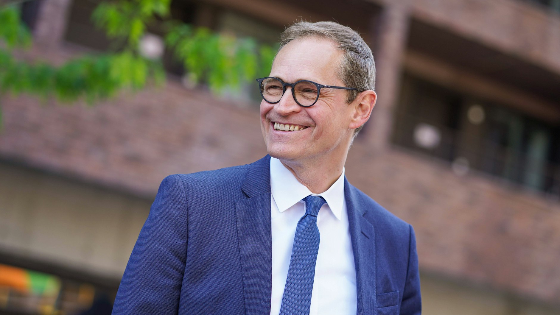 Die Stimmung ist auch beim Regierenden Bürgermeister von Berlin, Michael Müller (SPD), entspannter. Denn die Corona-Zahlen sinken deutlich. Am Dienstag wird der Senat voraussichtlich neue Corona-Lockerungen beschließen.