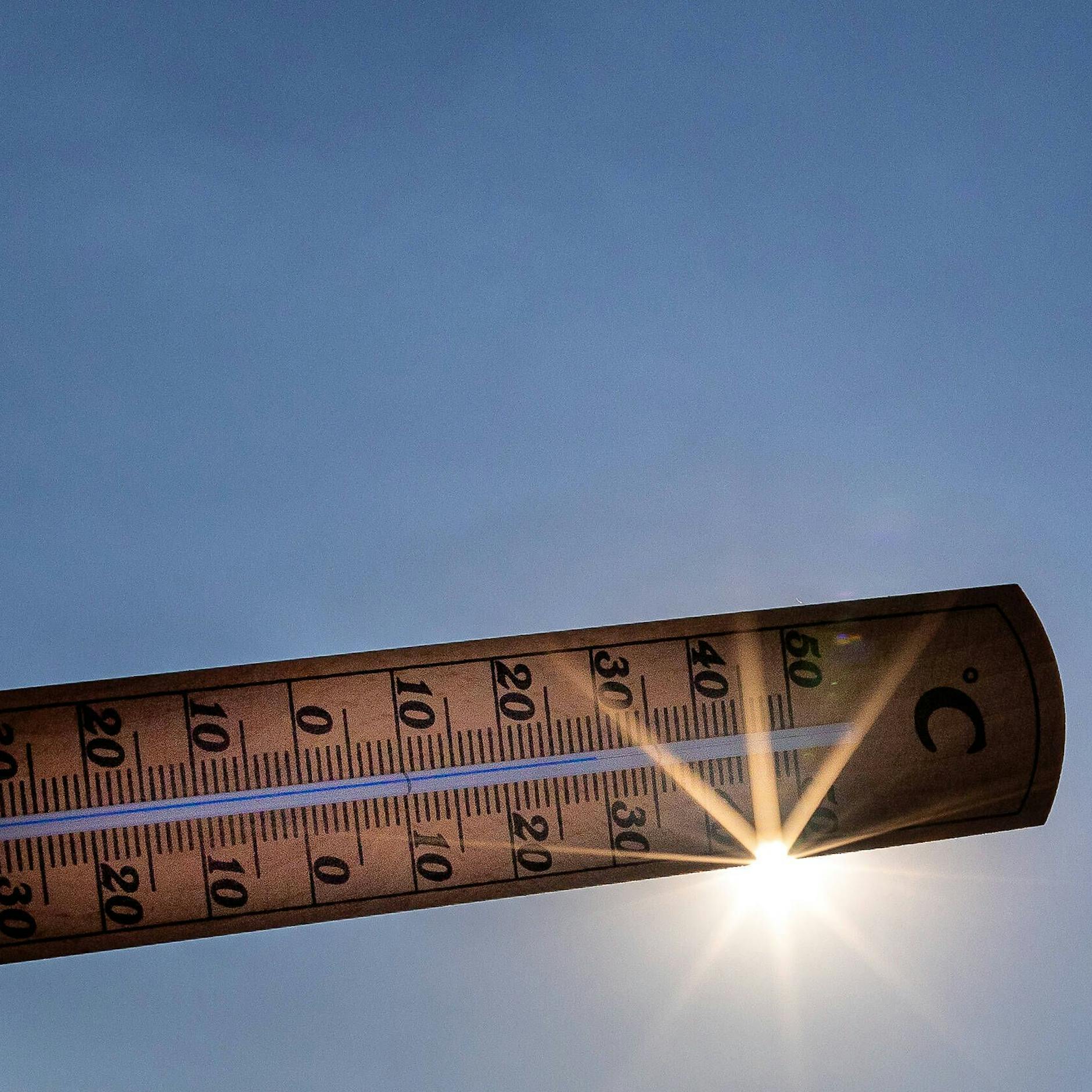 Mega-Hitze: So „bauen“ Sie sich ihre Klimaanlage einfach selbst – in einer Minute!