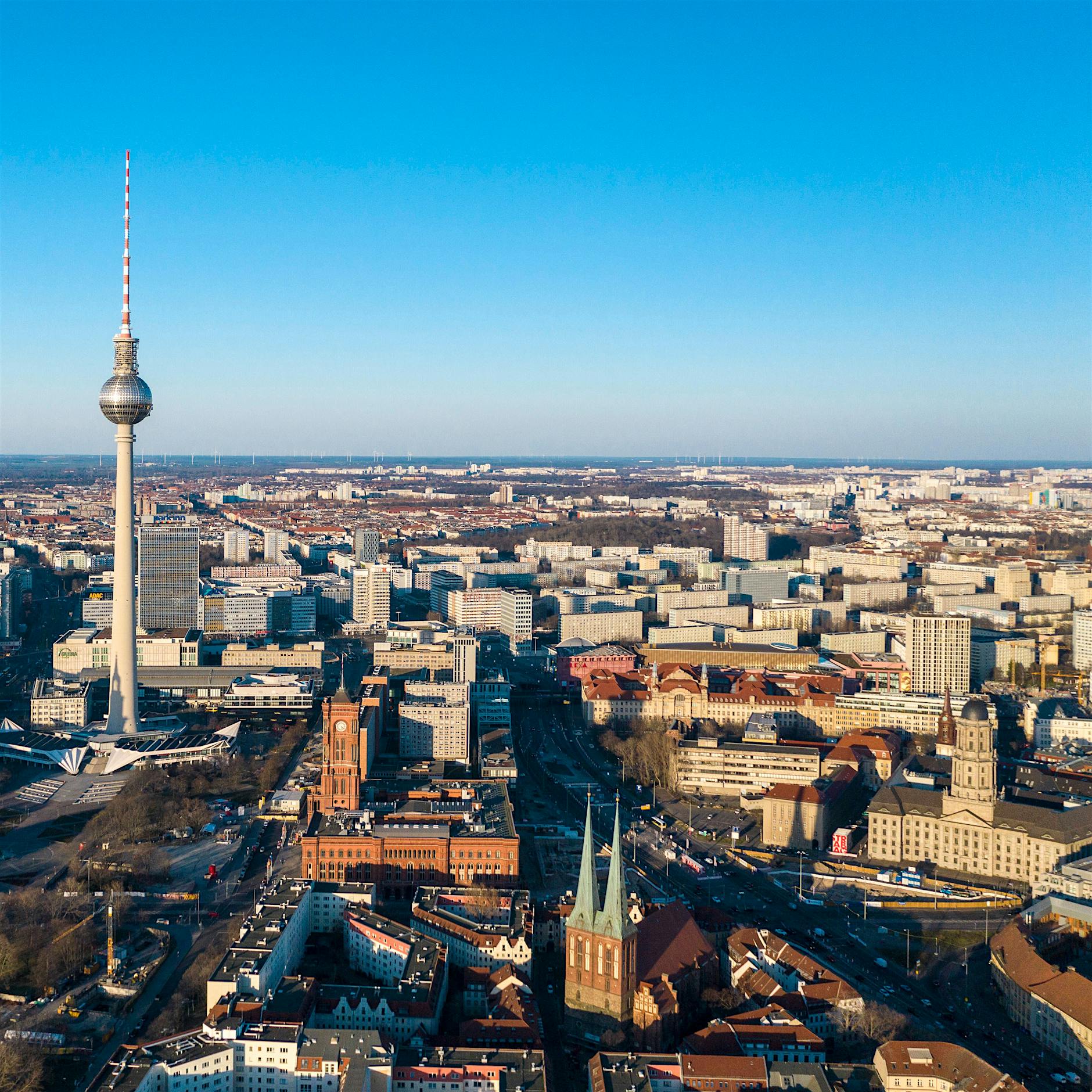 Corona in Berlin: Inzidenz fällt, Senat berät aktuell über Lockerungen