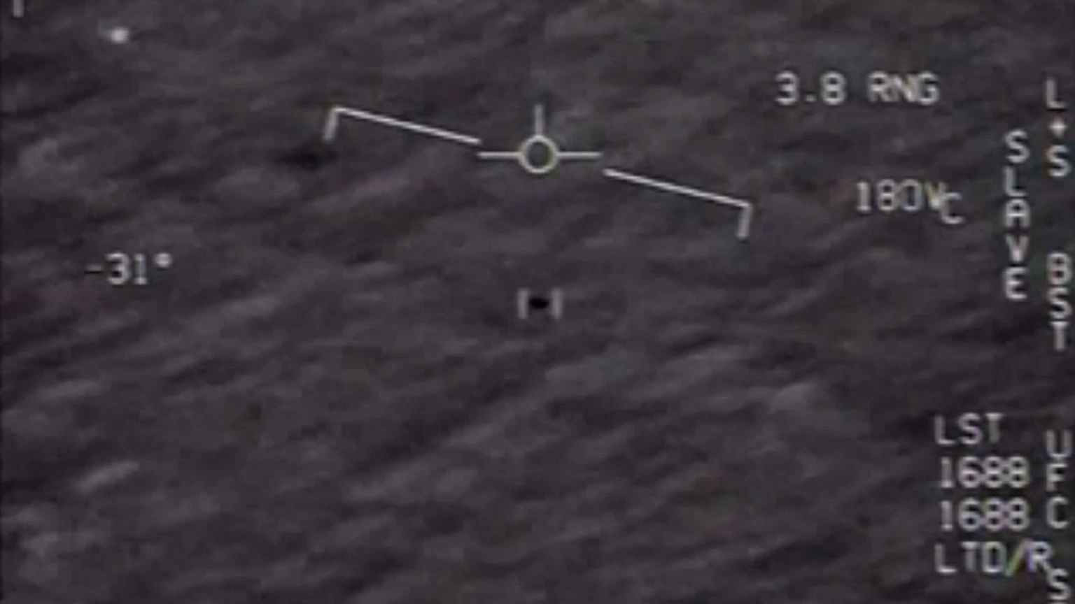 Das Pentagon veröffentlichte am 28. April 2020 ein Videostandbild, auf dem ein UAP zu sehen ist.