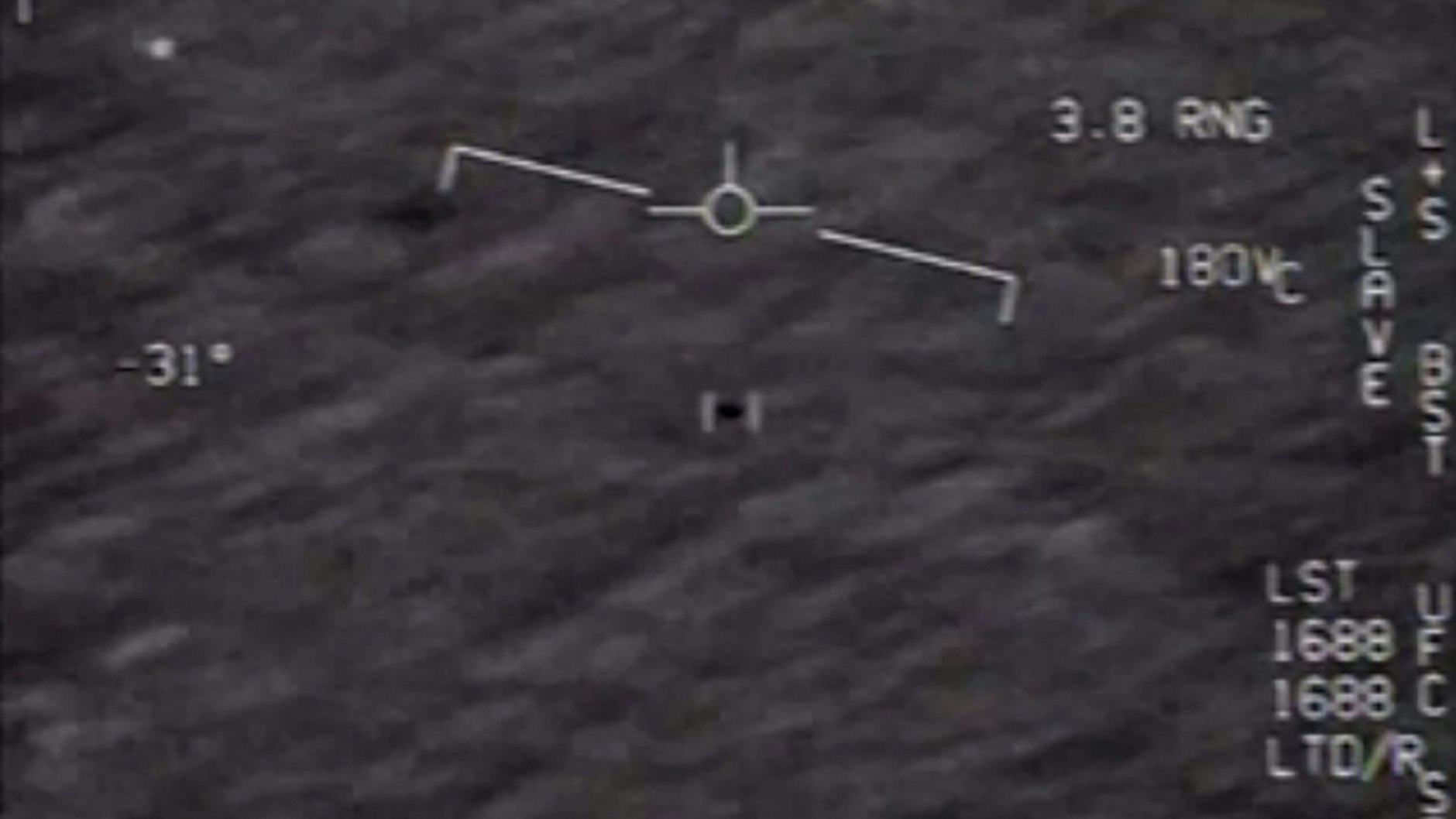 Das Pentagon veröffentlichte am 28. April 2020 ein Videostandbild, auf dem ein UAP zu sehen ist.