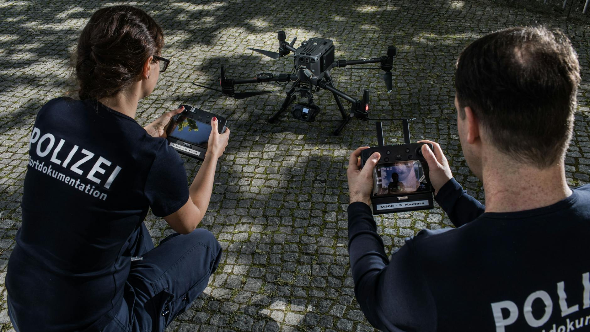 Mit der Drohne wird ein Areal Bahn für Bahn erfasst. Mit ihren Daten können 3-D-Bilder errechnet werden.