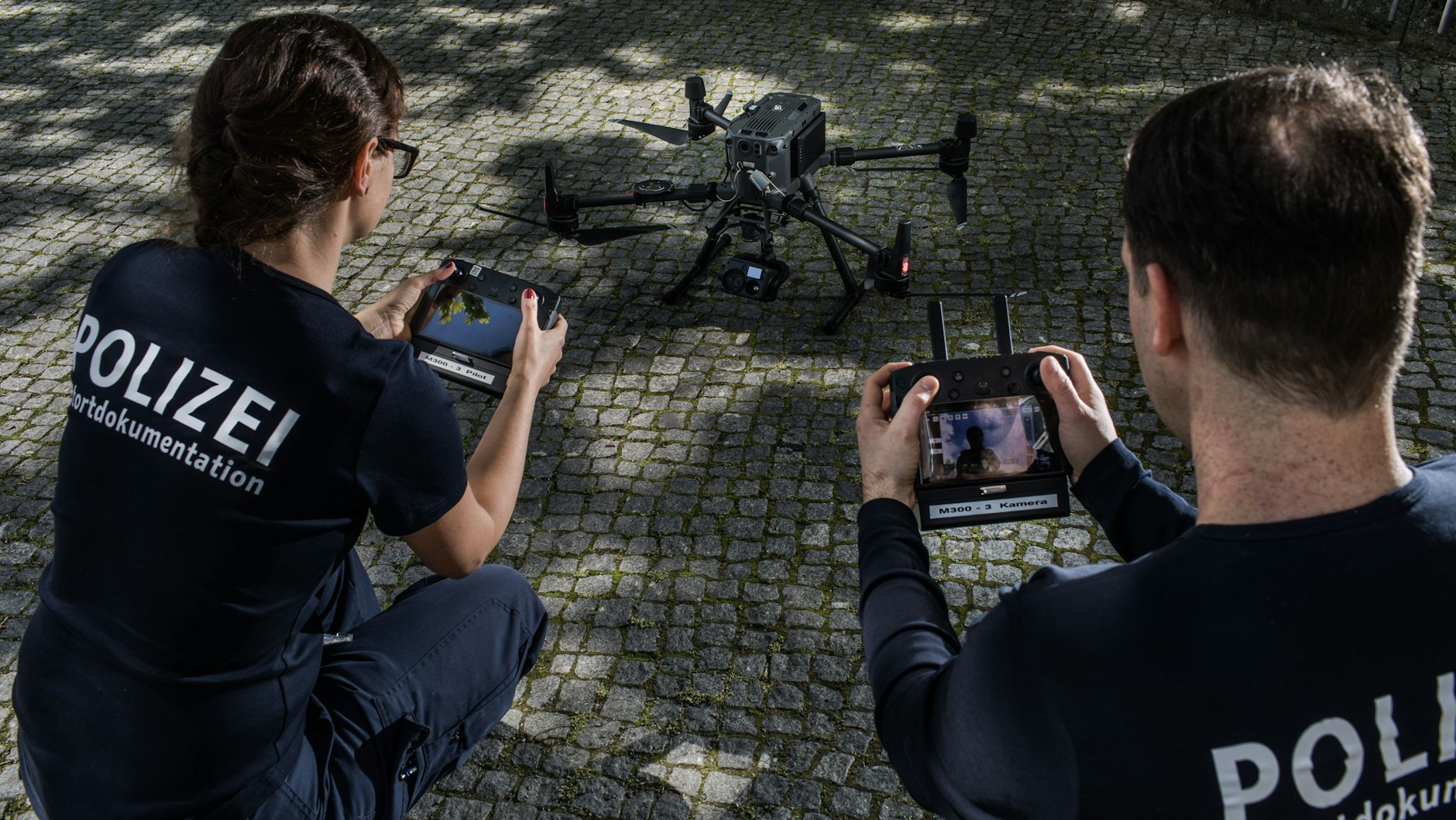 Mit der Drohne wird ein Areal Bahn für Bahn erfasst. Mit ihren Daten können 3-D-Bilder errechnet werden.