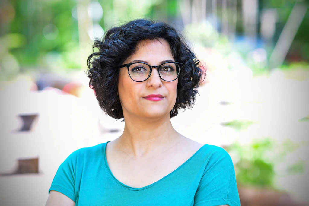 Gollaleh Ahmadi: „Der Hass trifft viele Kommunalpolitikerinnen“