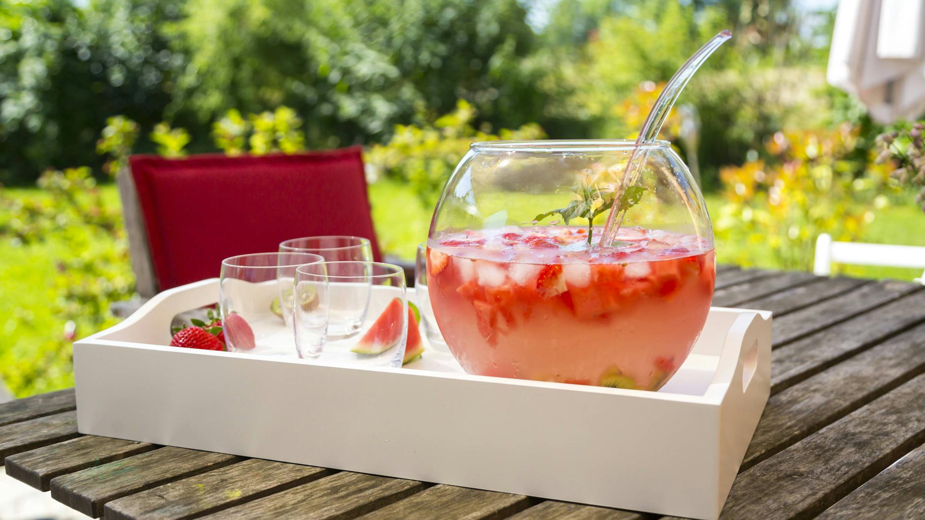 Wassermelone ist auch als Bowle lecker.